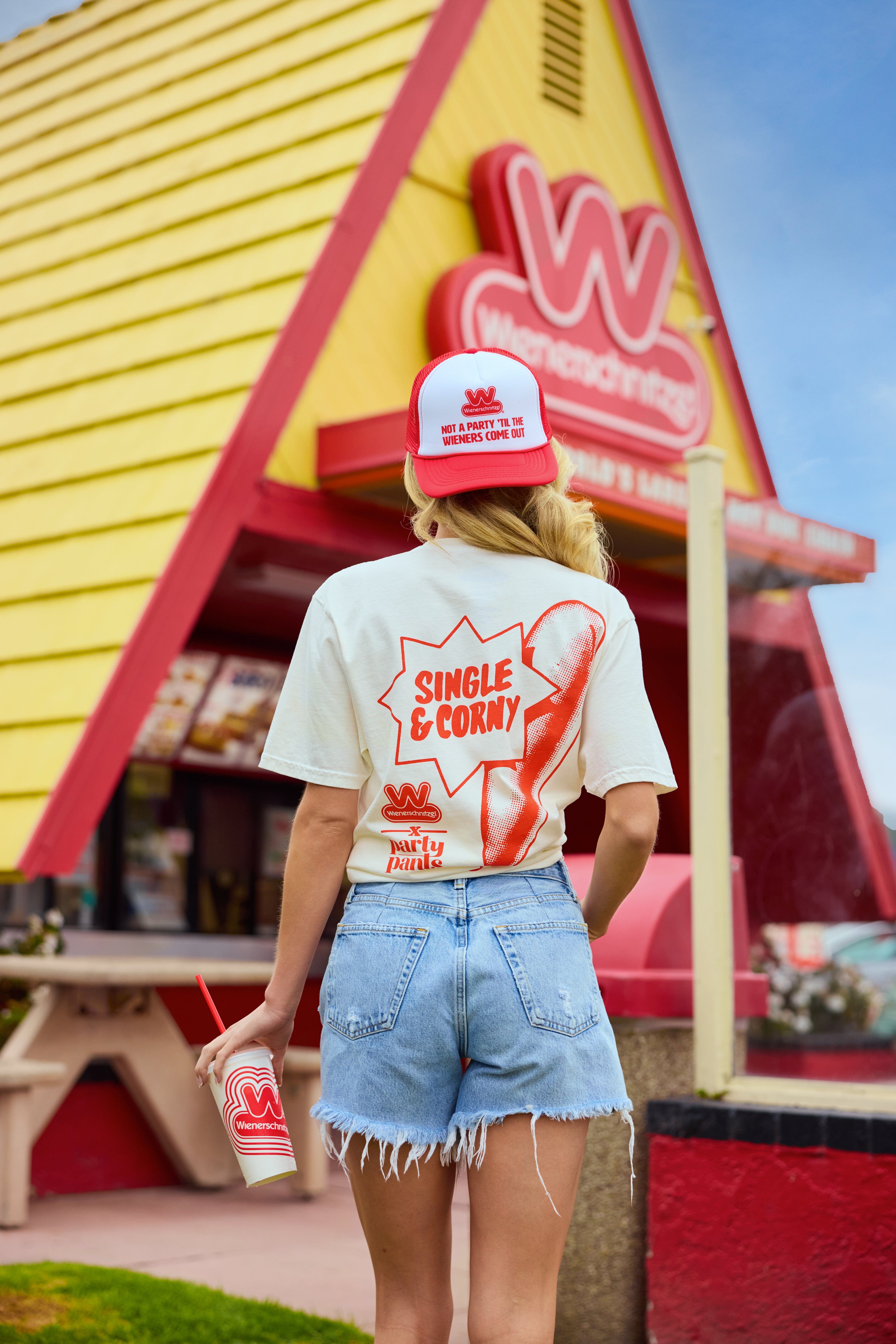 Single And Corny Vintage White T-Shirt Tees PARTY PANTS